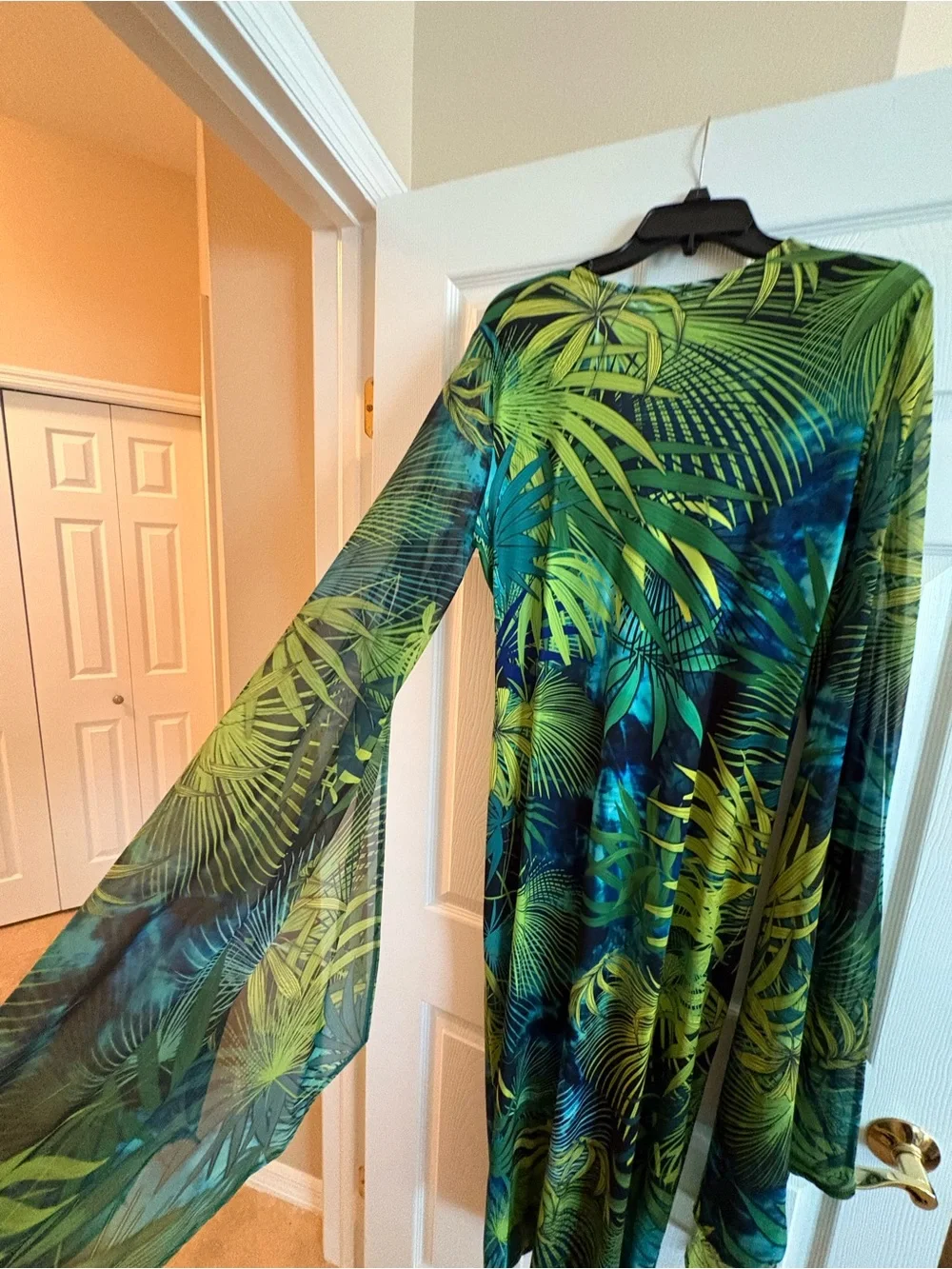 VENUS Green Tropical-Print Maxi Wrap Dress - Picture 10 of 10